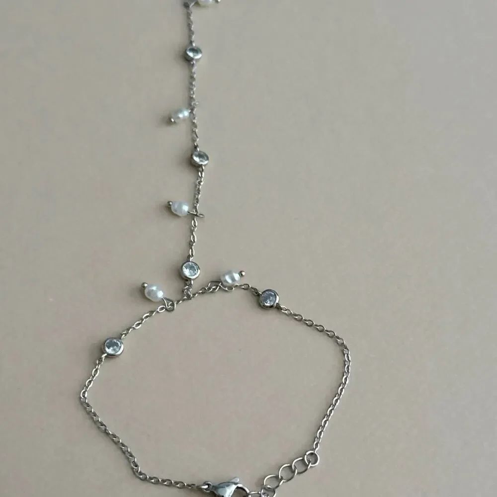 pearl crystal hand chain D106 - Picture 5 of 7